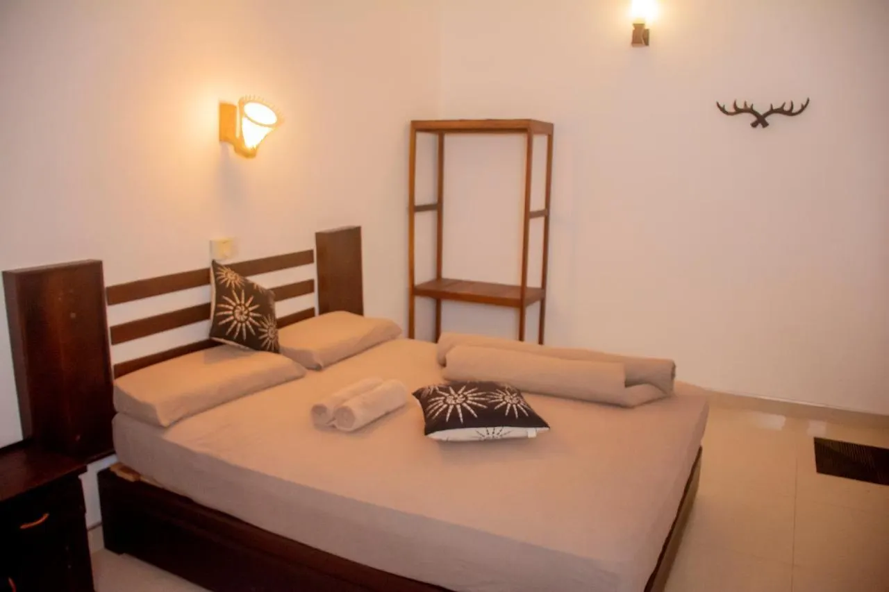 *** Hotel Woodnest Villas Negombo Sri Lanka