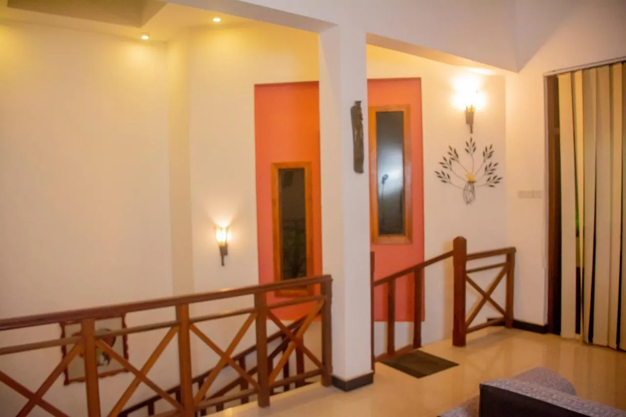 Woodnest Villas Negombo