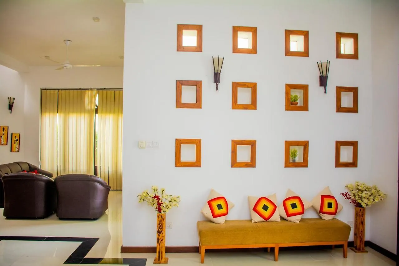 Woodnest Villas Negombo 3*,  Sri Lanka