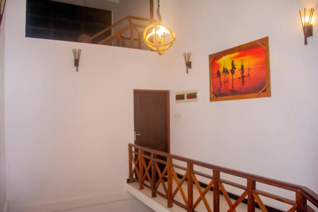 Woodnest Villas Negombo Hotel