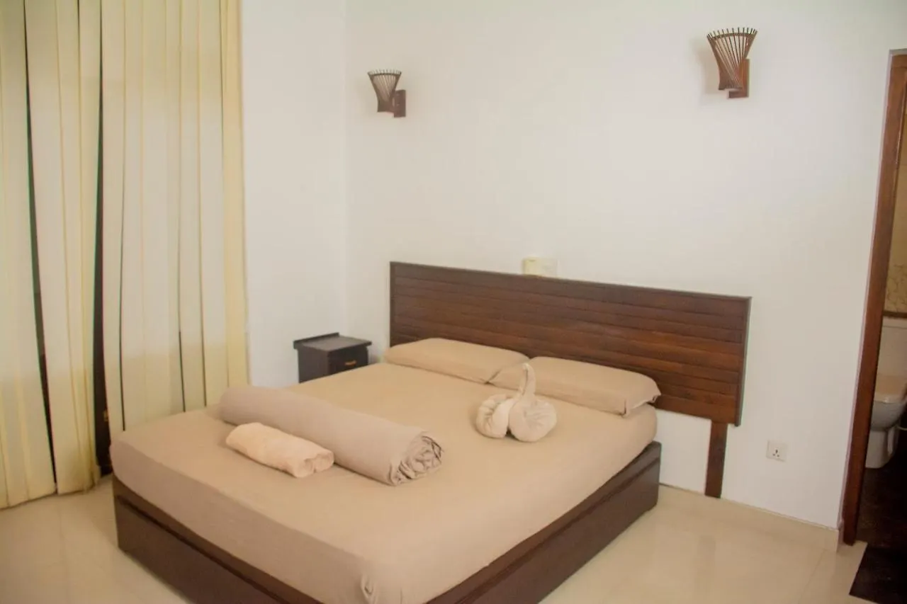 Woodnest Villas Negombo 3*,
